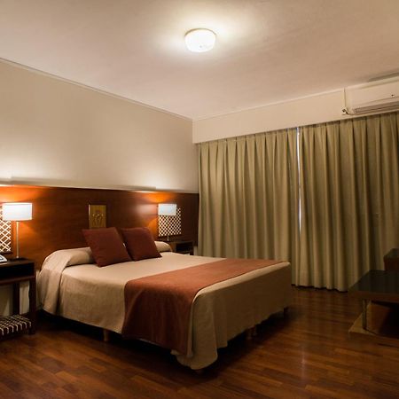 Hotel Victoria Plaza Salta Buitenkant foto
