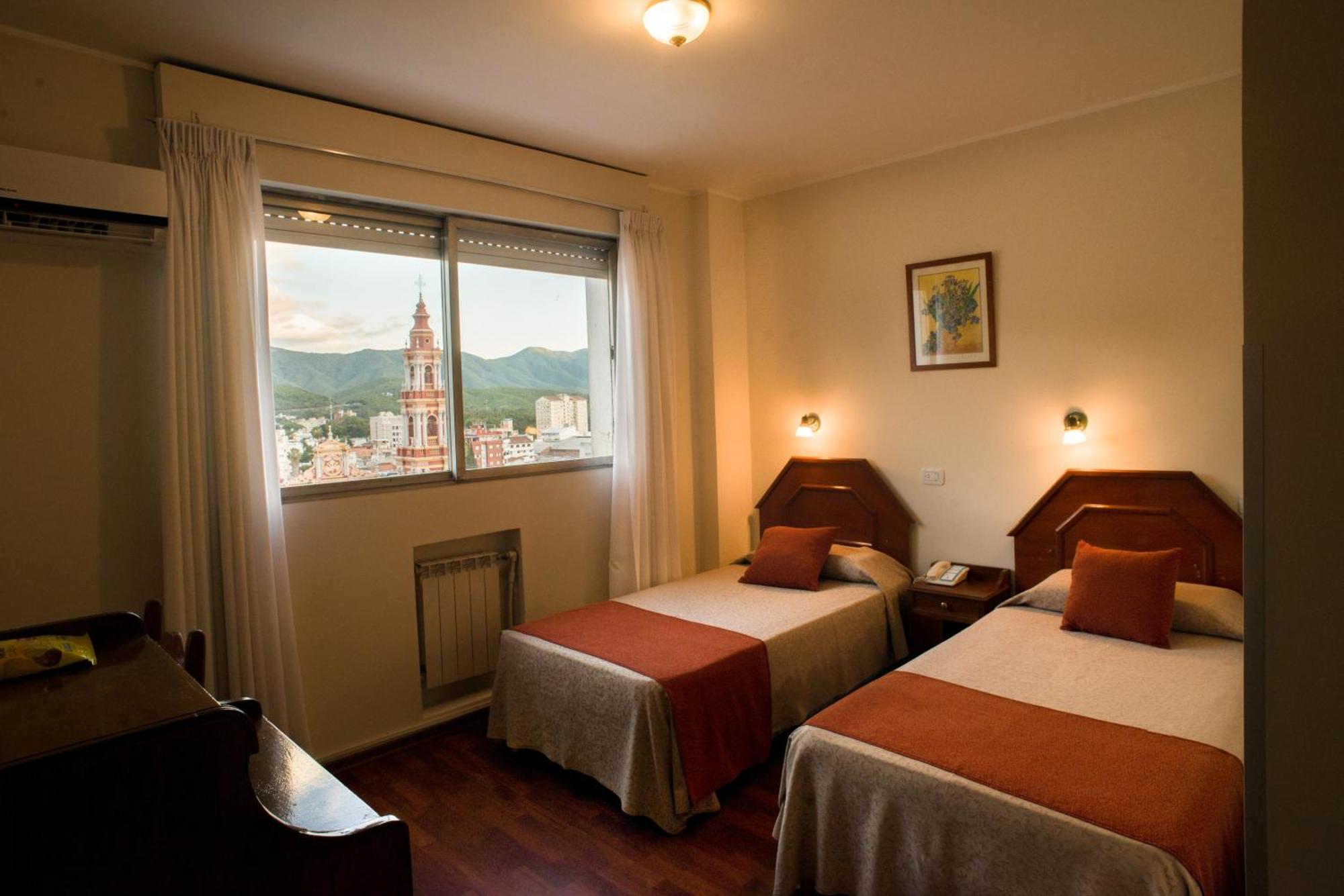 Hotel Victoria Plaza Salta Buitenkant foto